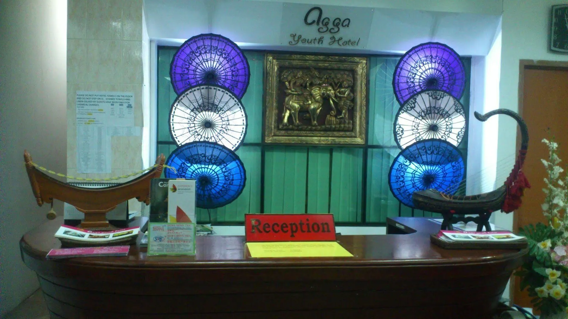 Agga Youth Hotel Rangún